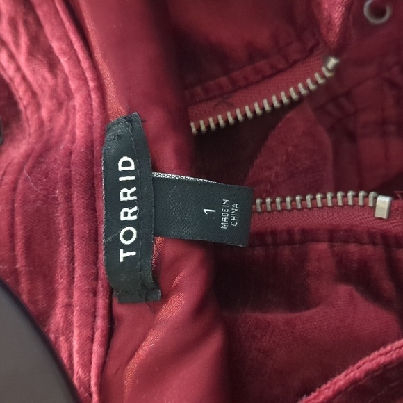 Torrid Wine Ruby Red Velvet Moto Jacket 1X 14/16 EUC - Picture 13 of 16